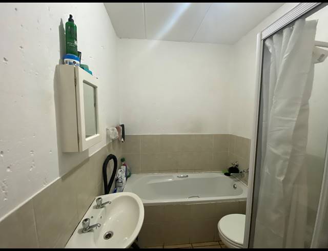 2 BEDROOM SECTIONAL TITLE FOR SALE IN COMET